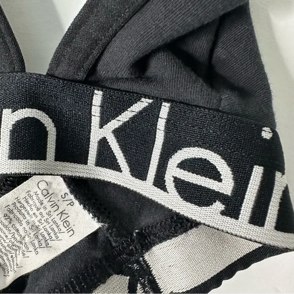 ❌SOLD❌ calvin klein bralette bundle - Picture 9 of 13